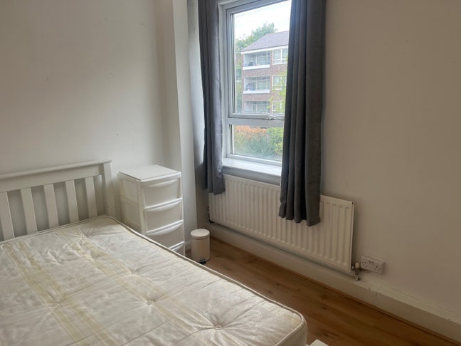 Room Available for Rent Main Photo