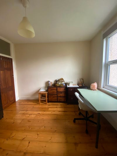 Spacious room in a Krishna devotional home — &pound;500  Main Photo