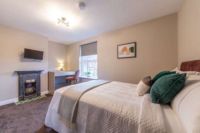 🏡 Excellent for UHCW - Viewings this week 🏡 Main Photo