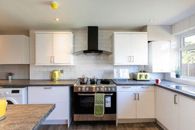 En-suite double in Staines, all bills included Main Photo