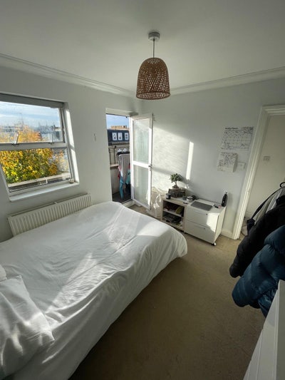 Double room available in Fulham  Main Photo