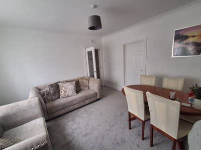 A double bedroom available for short term Main Photo