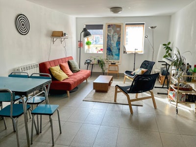 Room in a spacious, calm flatshare – Morning Lane Main Photo