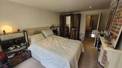 Bright Room in Brixton Main Photo