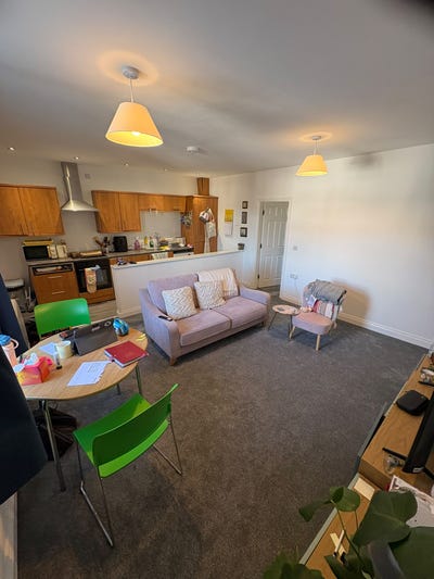 Furnished 2 Bedroom apartment  Main Photo