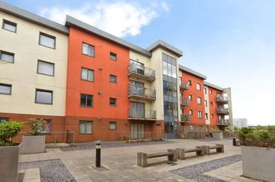 🏡 2-Bedroom, 2-Bathroom Flat to Rent Main Photo