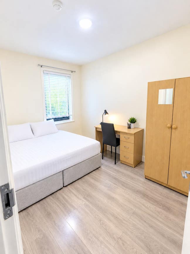 East Ham Double Room | Bills Included | 1 person Main Photo