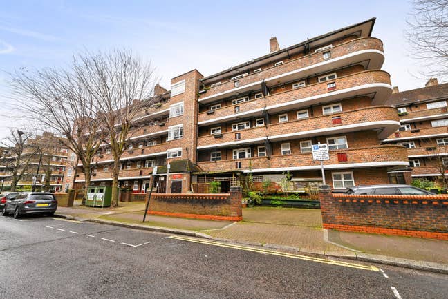 2 Bed Flat - Whole Let Only Main Photo