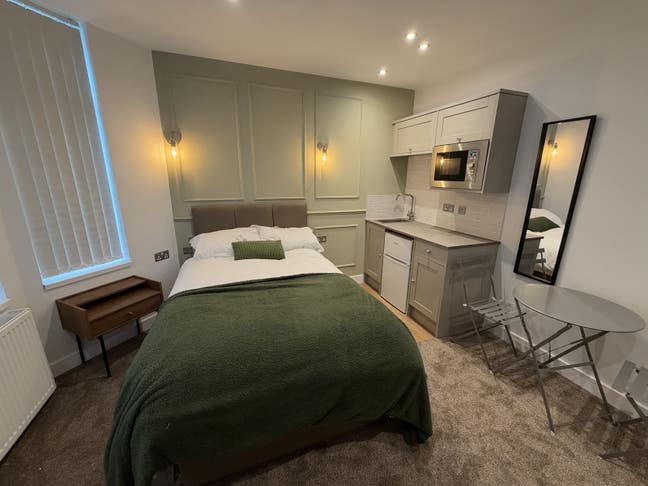Stunning Brand New Rooms in ST4 Main Photo