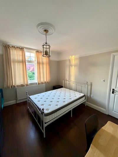 Large Double Room - Palmers Green Main Photo