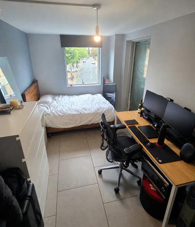 Double Room + Balcony/Large Terrace in Battersea Main Photo