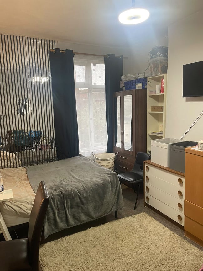 Double Bedroom near Hanwell Station Main Photo