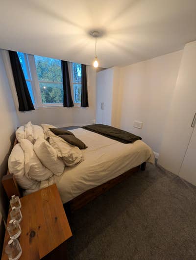 Large Furnished Double Room Main Photo