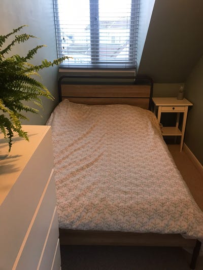 Small double room in large family home Main Photo