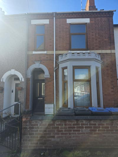 Room with En Suite Furnished, Rugby Area  Main Photo