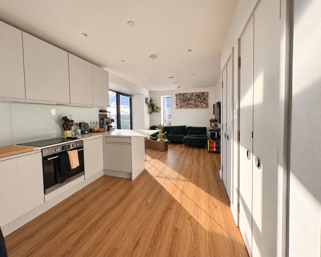 2 Bed Flat, Local Blackfriars, M3 Main Photo