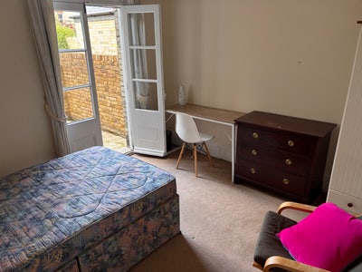 Double room in friendly, central house Main Photo