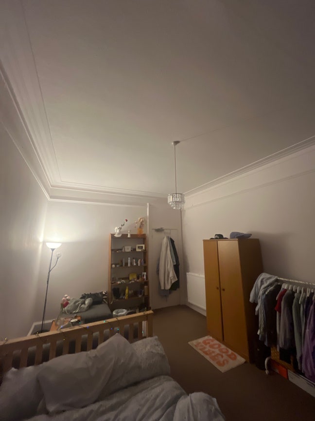 Cozy Room In Marchmont Available from November Main Photo