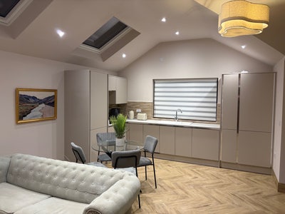 Self contained annex in family home  Main Photo