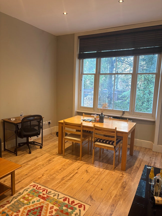 Beautiful 2 Bed Apartment with all amenities Main Photo