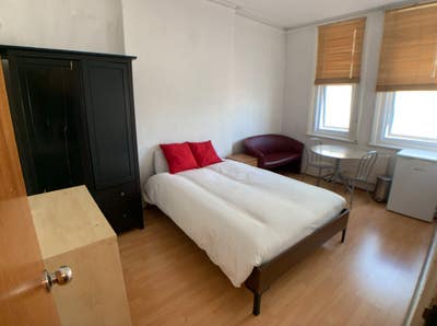** Large Double Room In Fulham** Main Photo