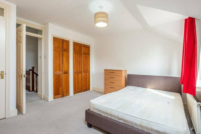 Large Double Room + En Suite Shower in Wimbledon Main Photo