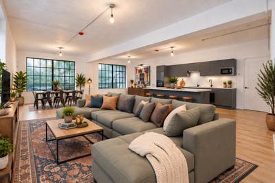 Double Room in Spacious Warehouse Flat in Hackney Main Photo