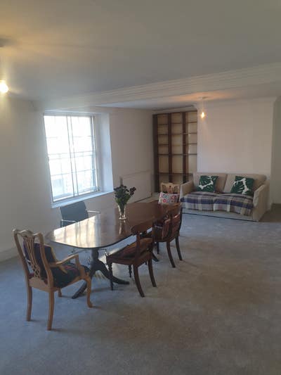 Lovely period apartment in great location  Main Photo