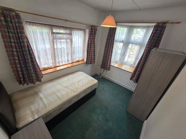 Room to Rent in Twickenham Main Photo