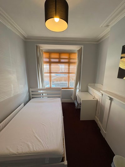 Single Room Available - Birmingham B16  Main Photo