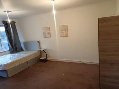 Lovely rooms to rent out Main Photo