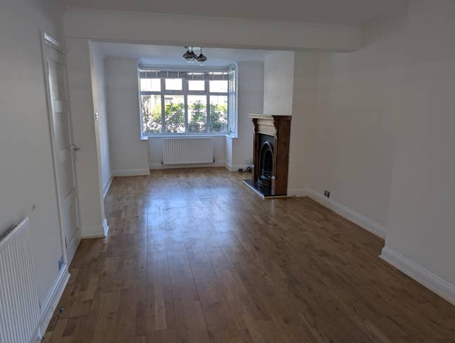 3 bed terraced house Main Photo