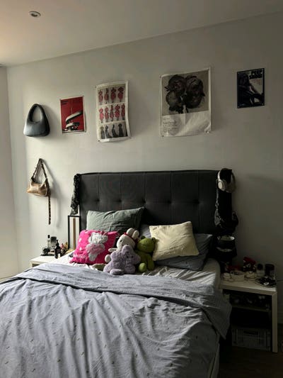 Queen room with seperate bathroom for rent Main Photo