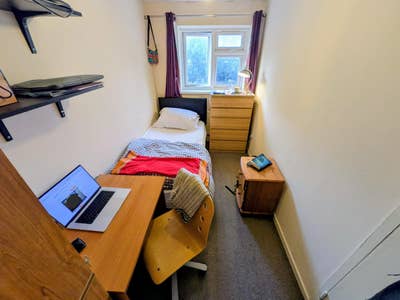 Whitechapel room &pound;750 all bills, 1 st week FREE Main Photo