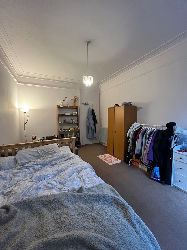 Cozy Room In Marchmont Available from November Main Photo