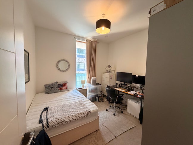 Spare Room 2 Bed 2 Bath Flat Putney (Tue-Thu Only) Main Photo