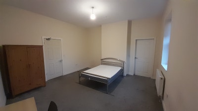Ensuite Room Available in Fitzwilliam WF9 Main Photo
