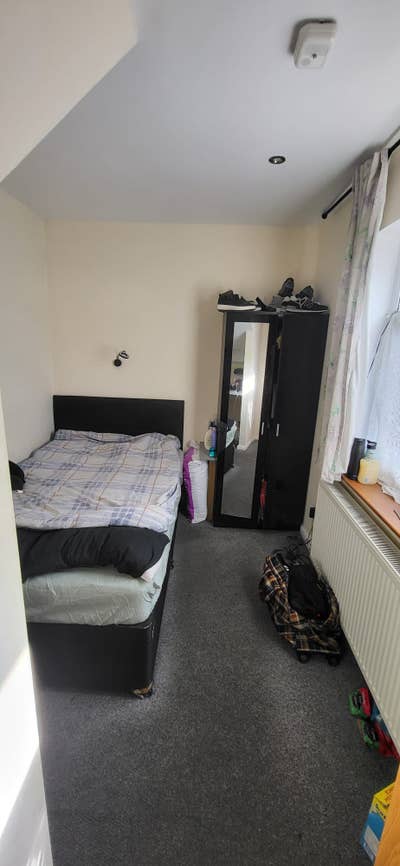 Spacious room to rent in Droylsden, M43 Main Photo