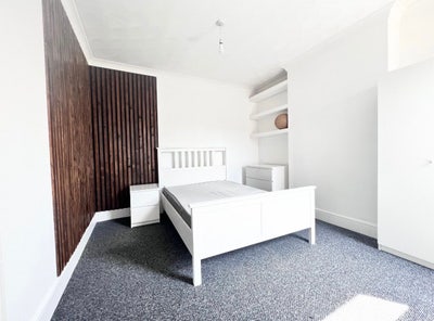 Double | Town Centre | Deposit Free Option Main Photo