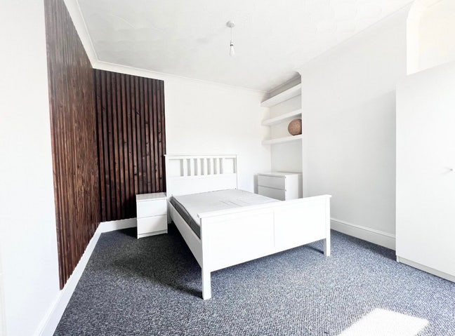 Double | Town Centre | Deposit Free Option Main Photo
