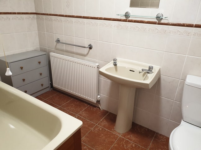 Large en-suite room available in Lake Main Photo