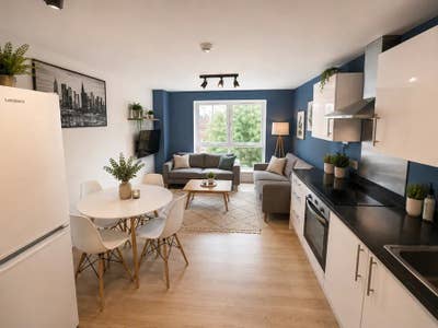 Furnished, Double Room To Let In Lenton! Main Photo