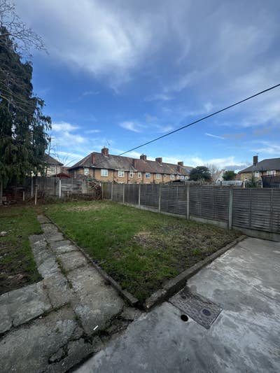 2 Bed 2 Bath Semi-Detached House Main Photo