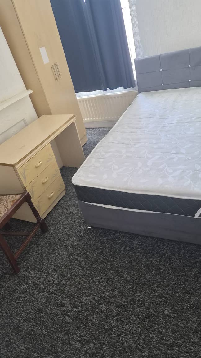 A special rooms in a very nice area close to town  Main Photo