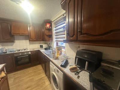 Spacious 3-Bed Semi-Detached House  Main Photo