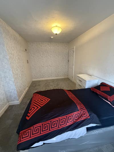 4 Bedroom House For Benefit Individuals Birmingham Main Photo
