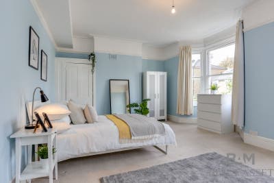 Lovely Spacious N19 Room in Friendly Houseshare Main Photo
