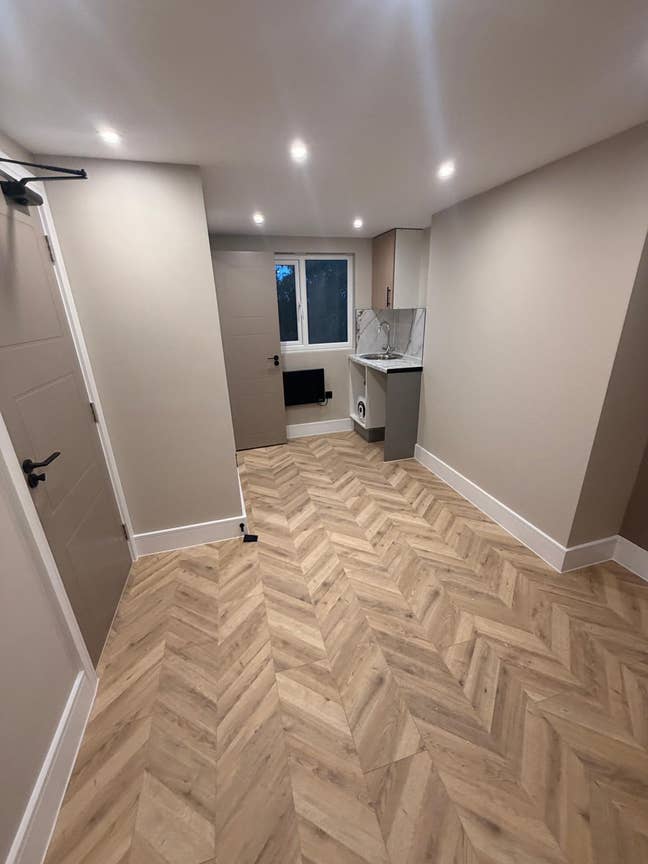 Brand new en-suites in Rochester Main Photo