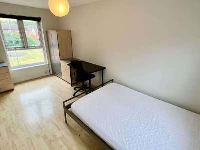 Double Room - MK13 Main Photo