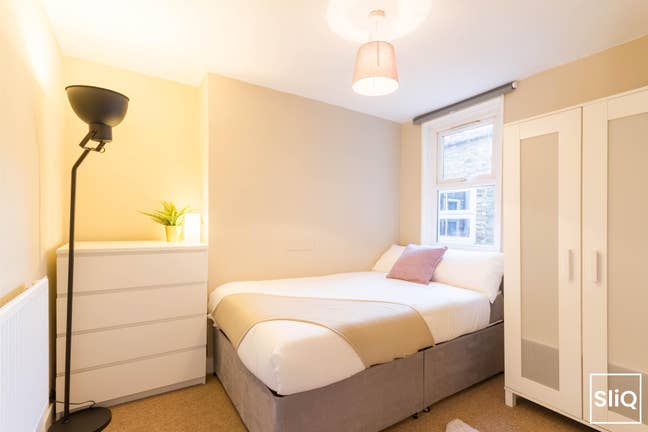 Great Room - Oval/Kennington Main Photo